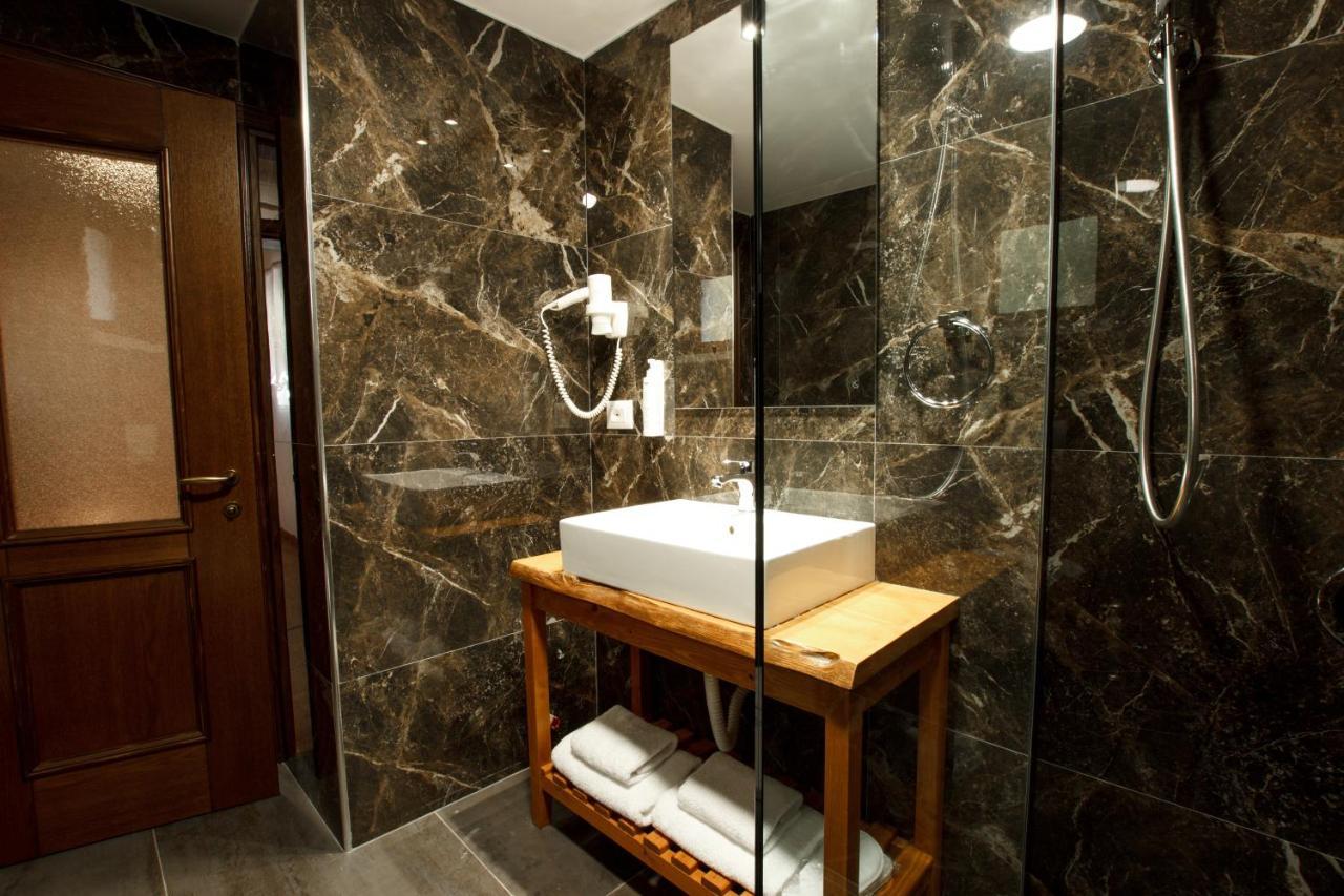 Rose Garden Hotel Gjirokastër