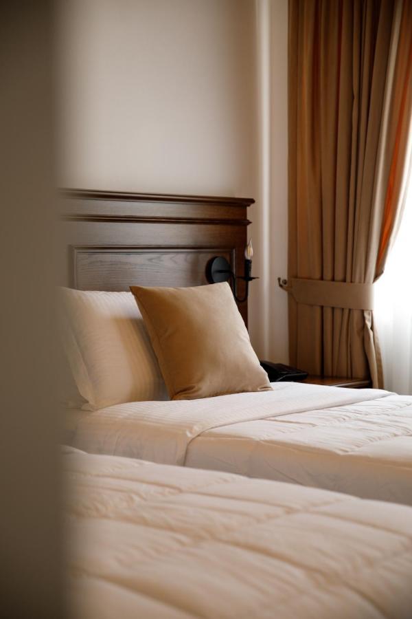 Hotel Rose Garden *