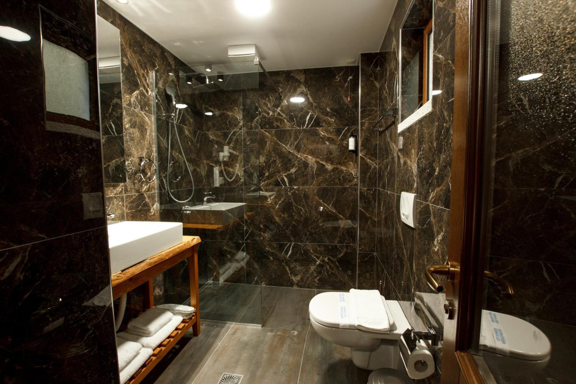 Rose Garden Hotel Gjirokastër